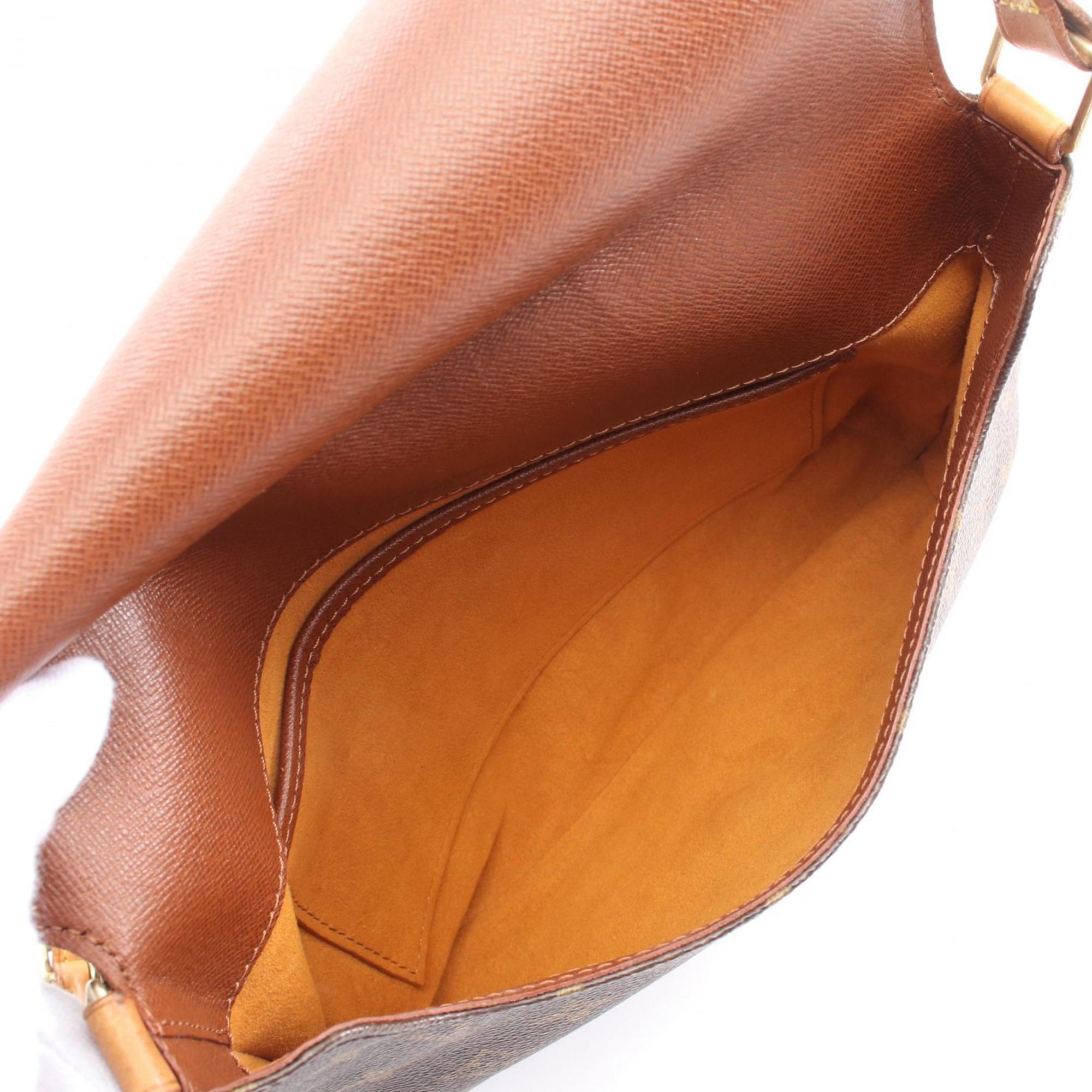 LV sacoche monogramme